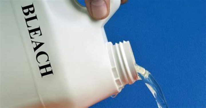 Does bleach remove paint?